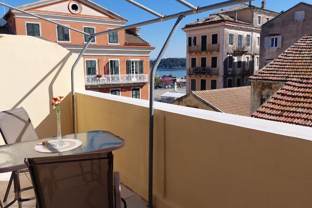 Old Port View Apartment, Διαμέρισμα Στο Κέντρο 2 Υπνοδωματίων Corfu  Eksteriør billede
