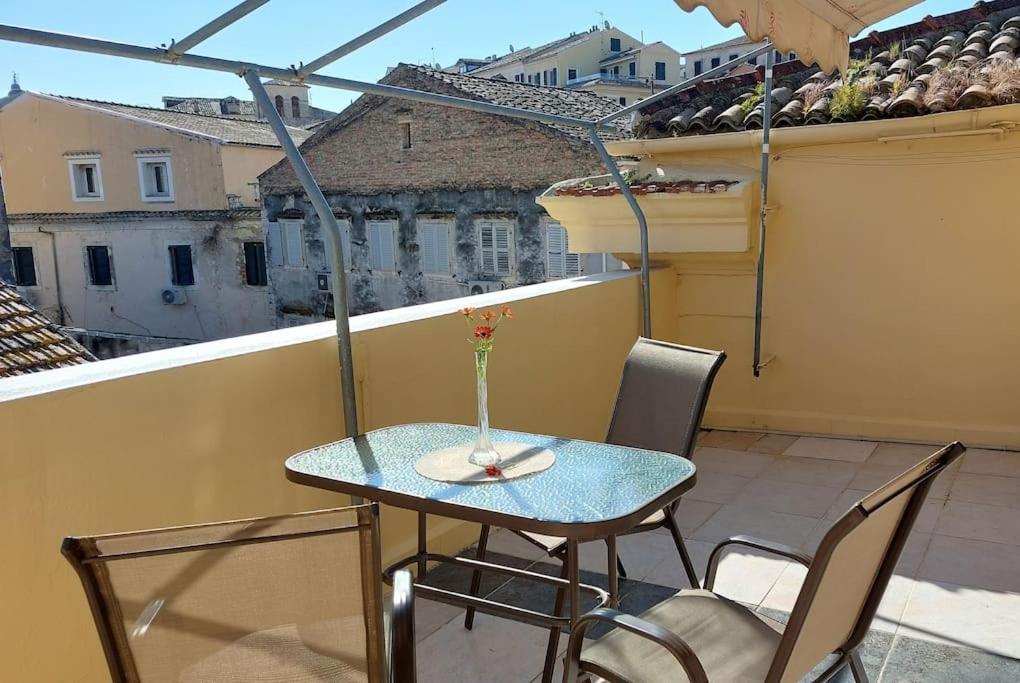 Old Port View Apartment, Διαμέρισμα Στο Κέντρο 2 Υπνοδωματίων Corfu  Eksteriør billede